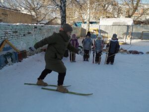 знакомство с лыжами