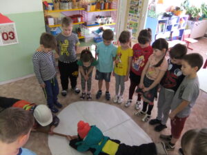 осторожно лед